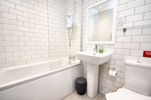 Main bathroom- click for photo gallery